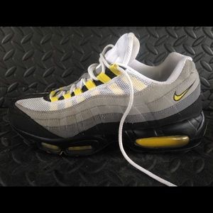 nike air max 95 tour yellow